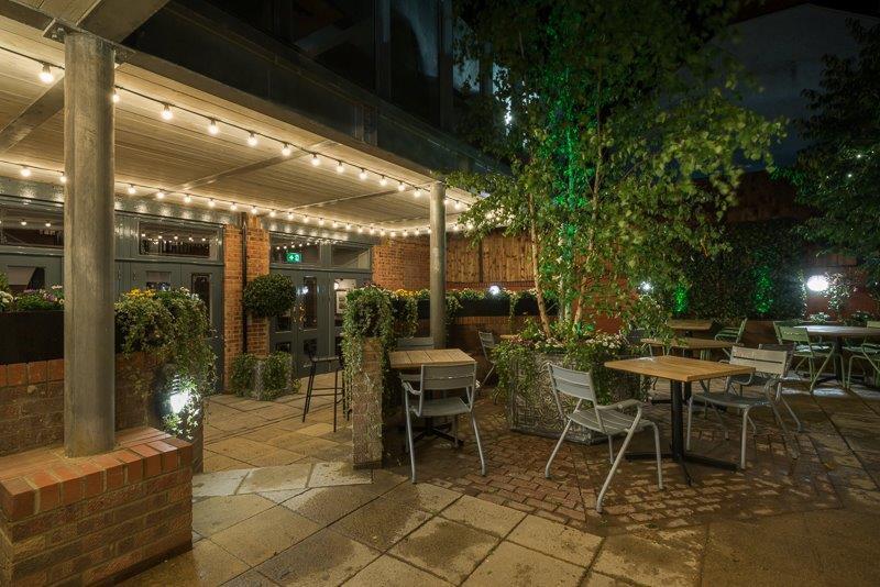 Pilgrims Progress Wetherspoon Бедфорд Екстер'єр фото